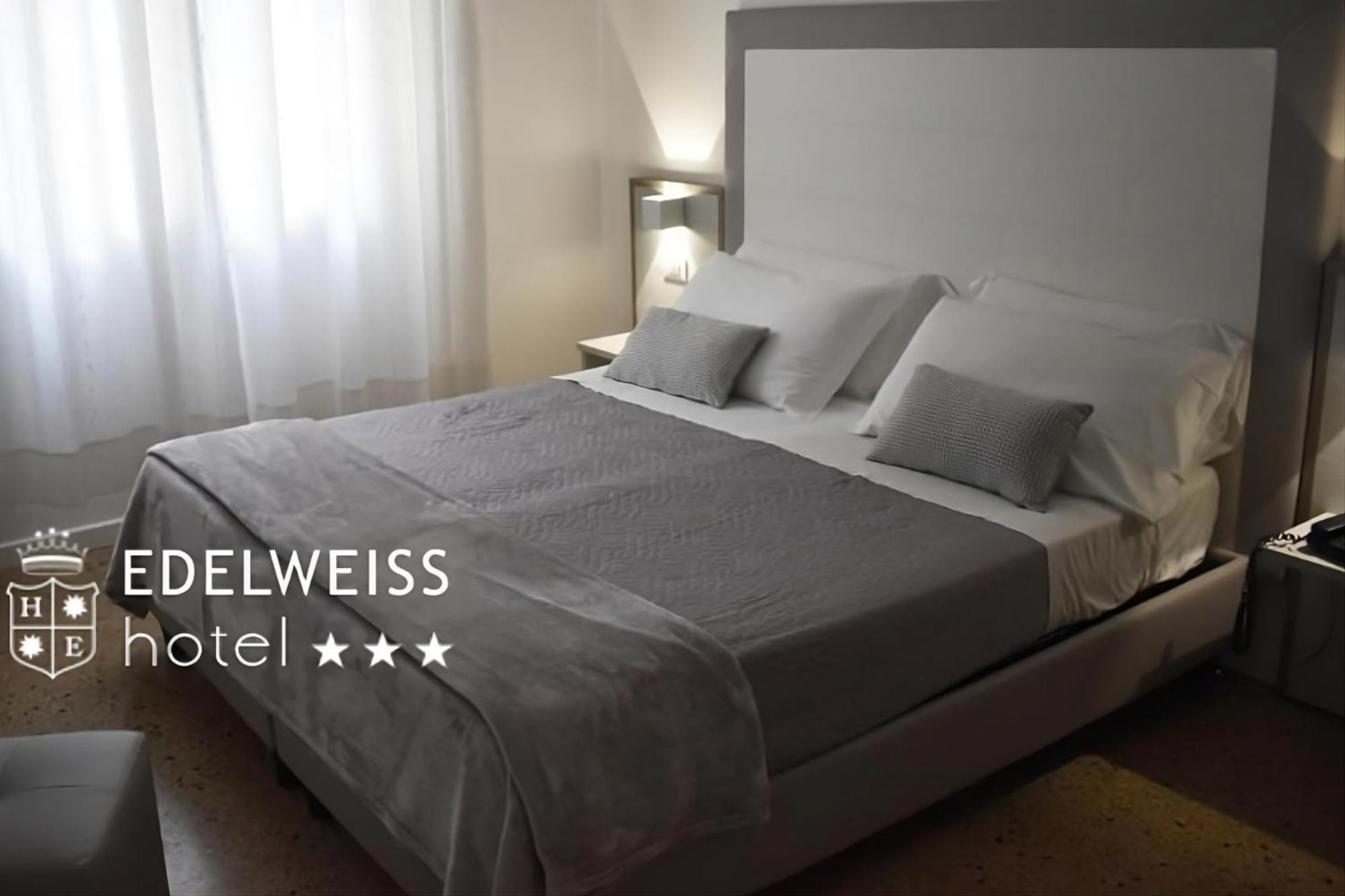 לידו די ג'סולו Hotel Edelweiss מראה חיצוני תמונה